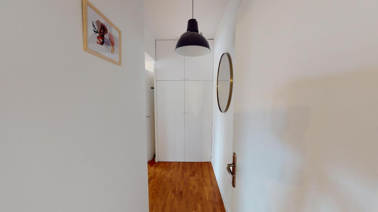 Live Like A Local Stylish 2Br With Balcony & Parking Apartment Saint-Denis  Luaran gambar