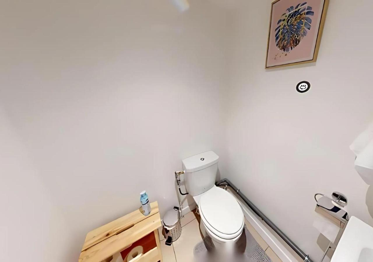 Live Like A Local Stylish 2Br With Balcony & Parking Apartment Saint-Denis  Luaran gambar