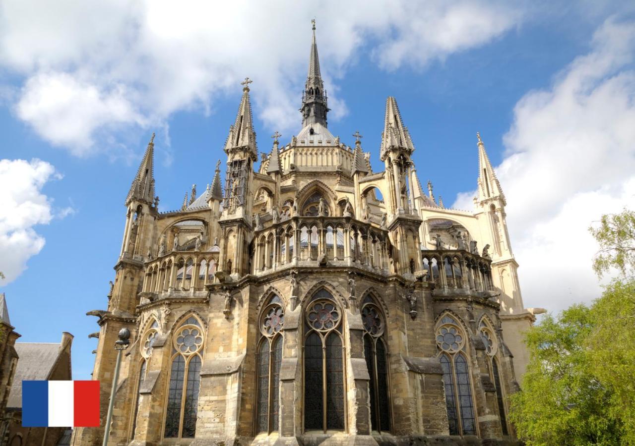 Live Like A Local Stylish 2Br With Balcony & Parking Apartment Saint-Denis  Luaran gambar